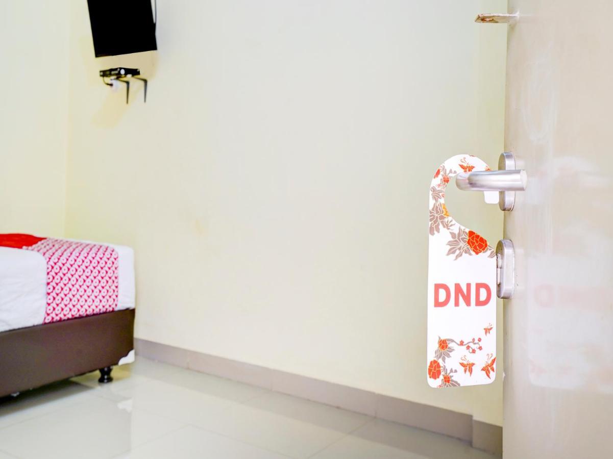 Oyo 90052 Star House Ξενοδοχείο Cirebon Εξωτερικό φωτογραφία