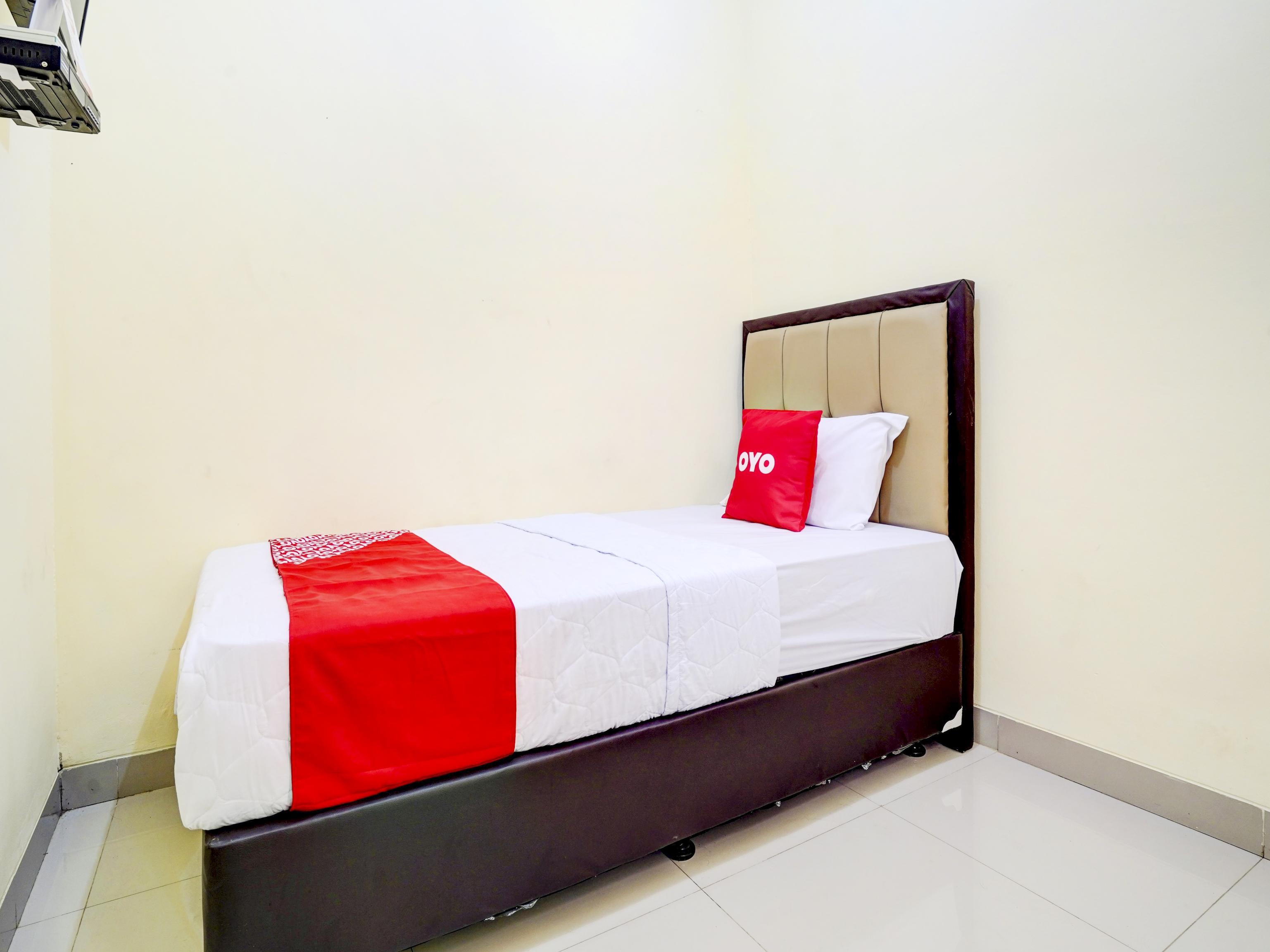 Oyo 90052 Star House Ξενοδοχείο Cirebon Εξωτερικό φωτογραφία
