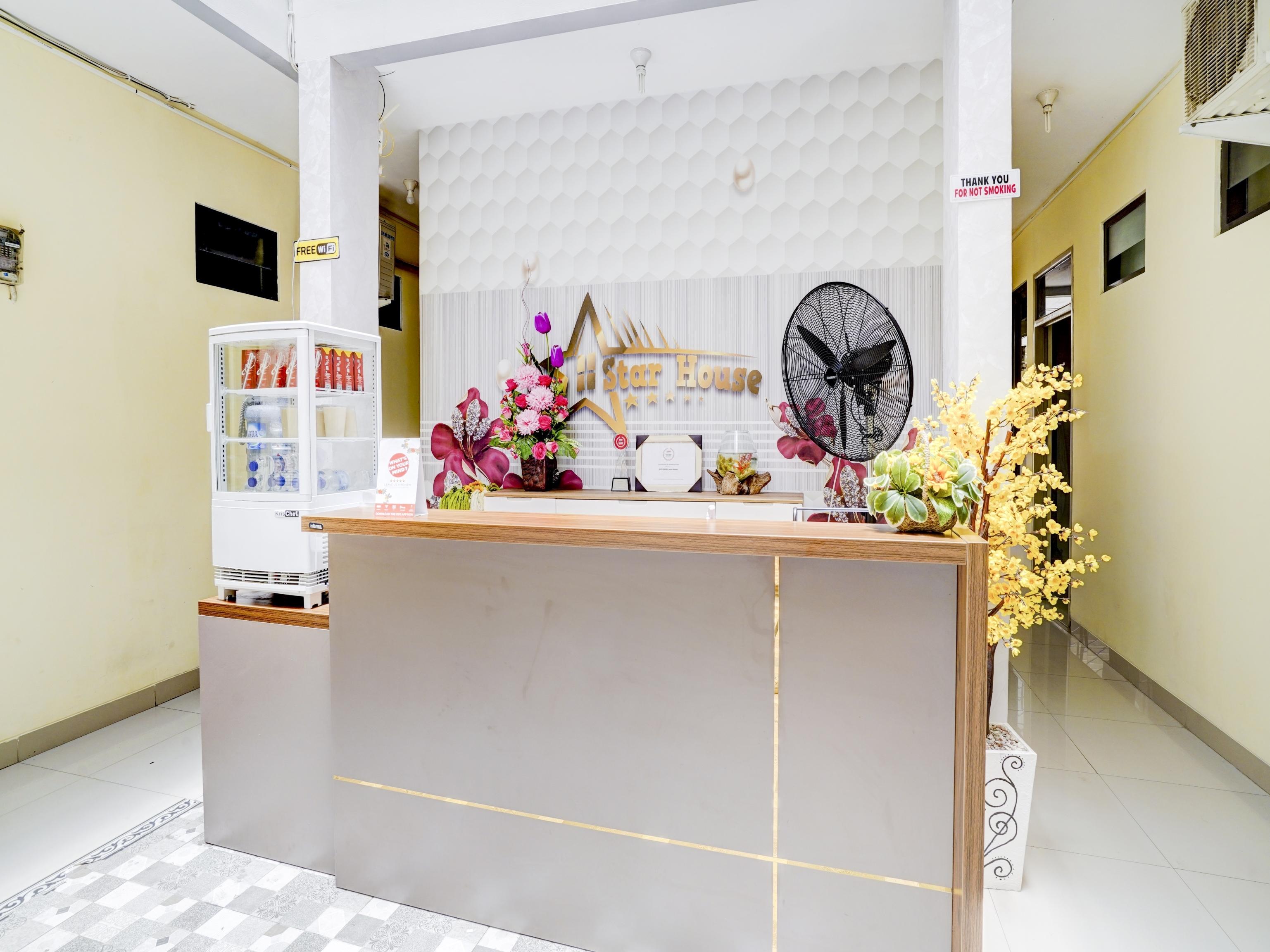 Oyo 90052 Star House Ξενοδοχείο Cirebon Εξωτερικό φωτογραφία